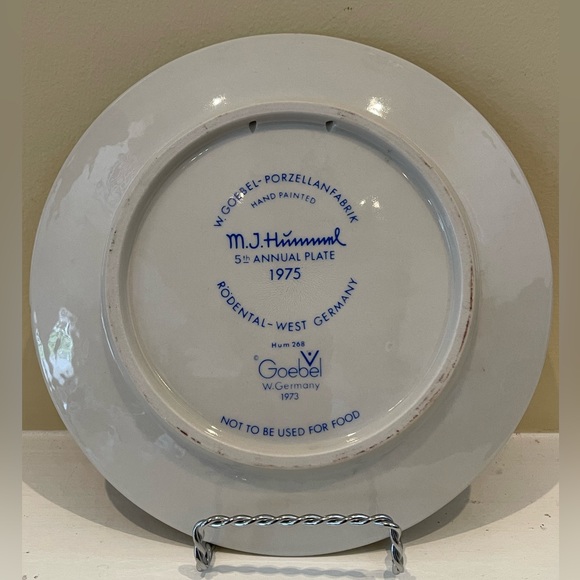 Hummel 1975 “Ride into Christmas” 5th Annual Plate Excellent condition - Picture 2 of 4